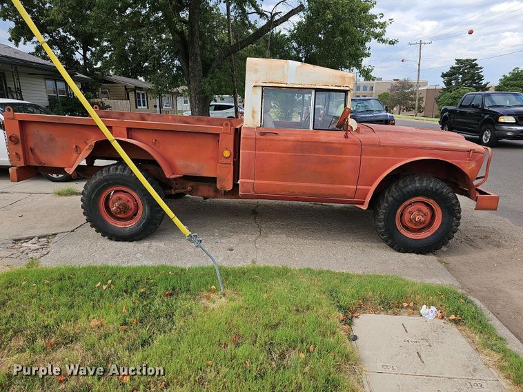 image for item DN8626 1968 Jeep Kaiser  pickup truck