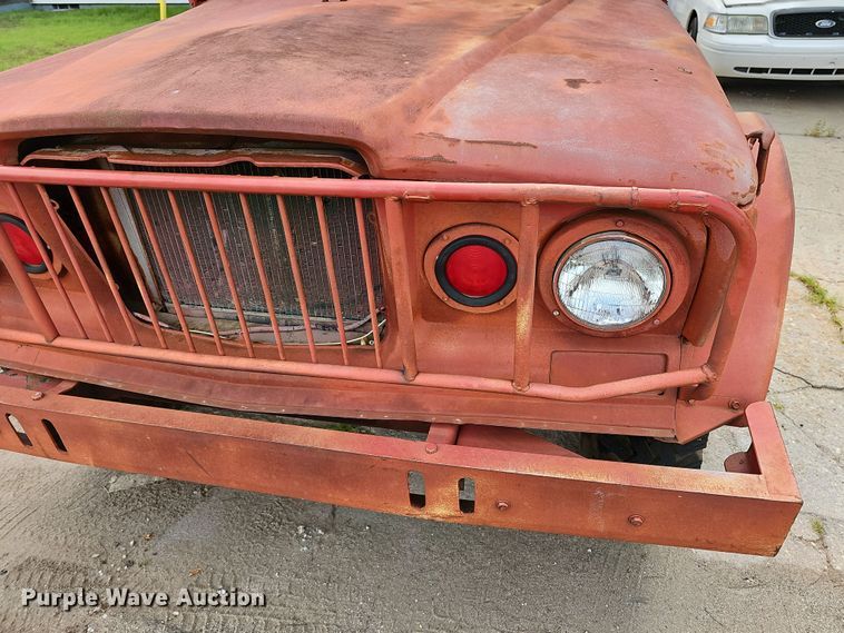 image for item DN8626 1968 Jeep Kaiser  pickup truck