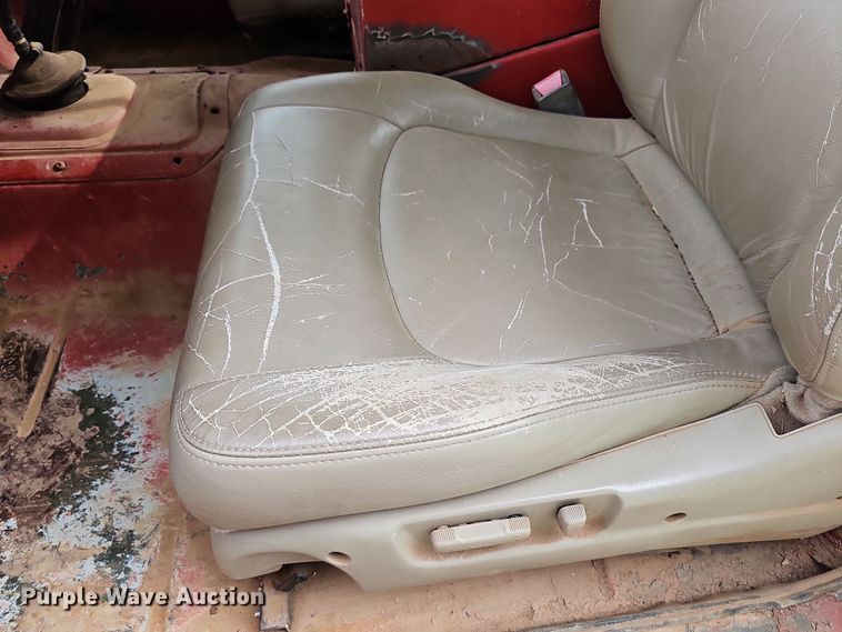 image for item DN8626 1968 Jeep Kaiser  pickup truck