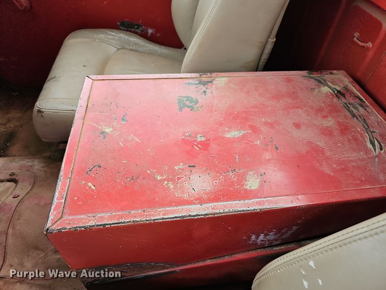 image for item DN8626 1968 Jeep Kaiser  pickup truck