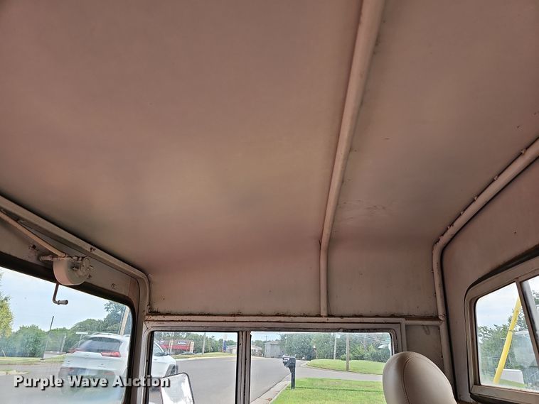 image for item DN8626 1968 Jeep Kaiser  pickup truck