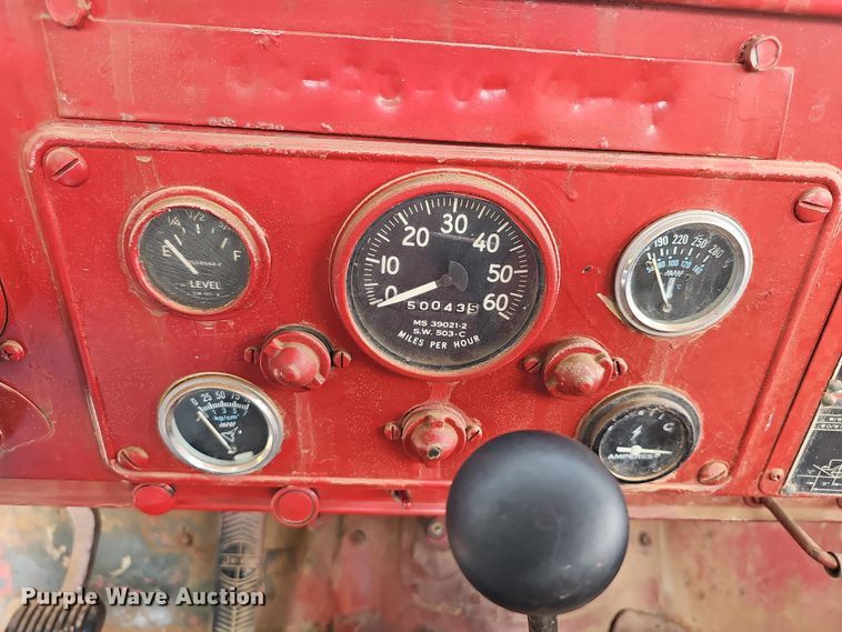 image for item DN8626 1968 Jeep Kaiser  pickup truck