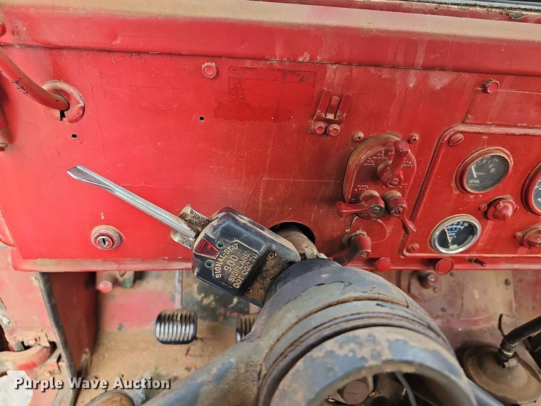 image for item DN8626 1968 Jeep Kaiser  pickup truck