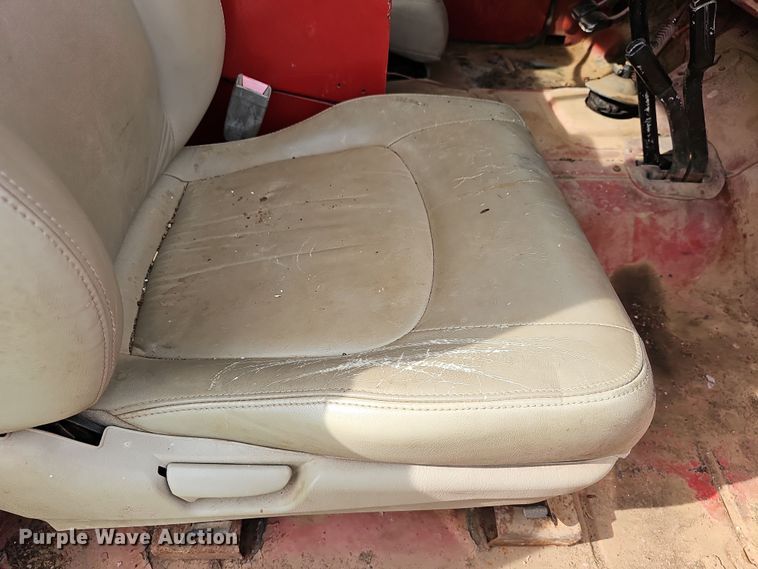 image for item DN8626 1968 Jeep Kaiser  pickup truck