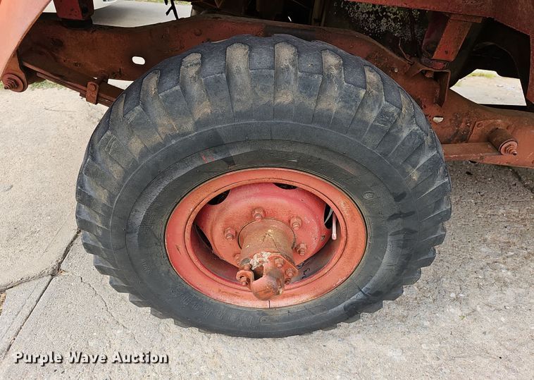 image for item DN8626 1968 Jeep Kaiser  pickup truck