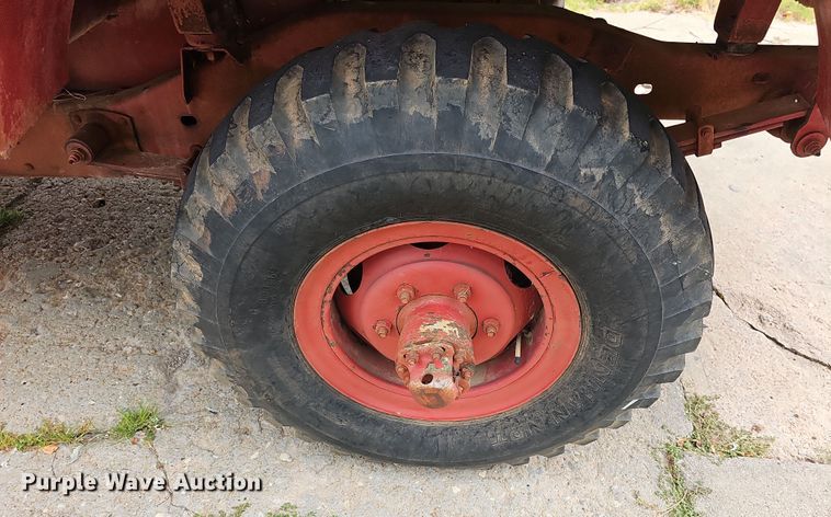 image for item DN8626 1968 Jeep Kaiser  pickup truck