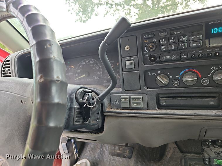 image for item DN8627 1996 Chevrolet K1500  Ext. Cab pickup truck