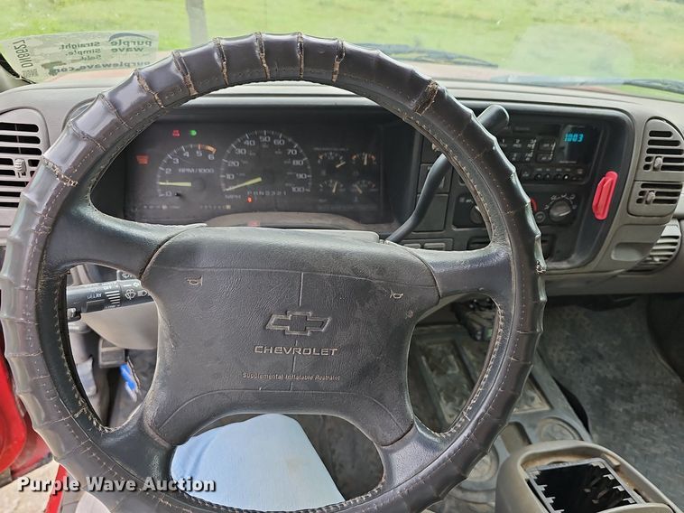 image for item DN8627 1996 Chevrolet K1500  Ext. Cab pickup truck