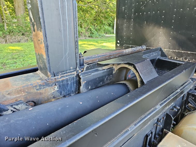 image for item DN8649 1998 Freightliner  hook lift truck