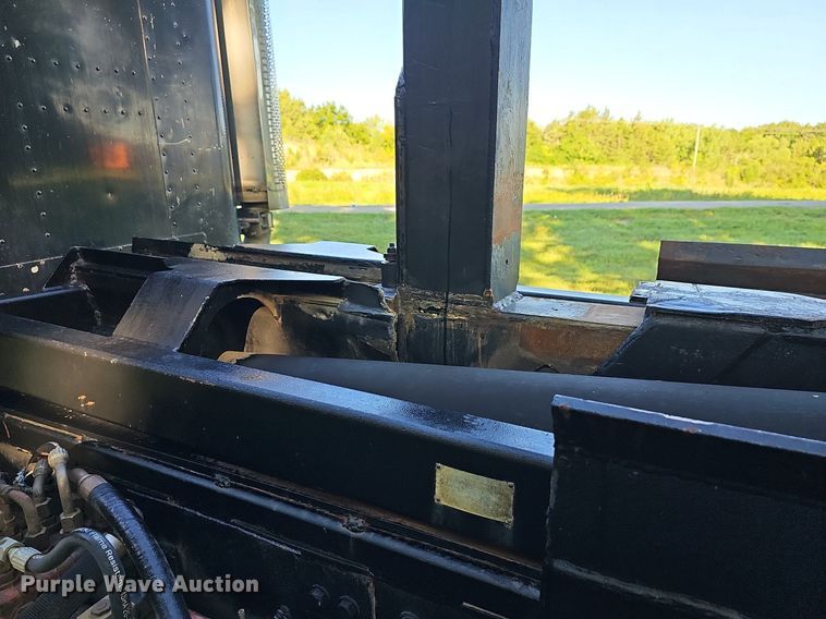 image for item DN8649 1998 Freightliner  hook lift truck