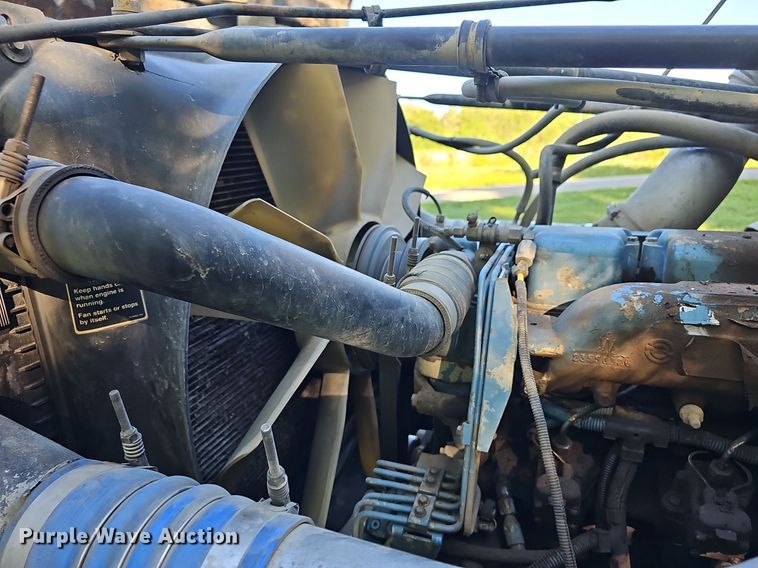 image for item DN8649 1998 Freightliner  hook lift truck