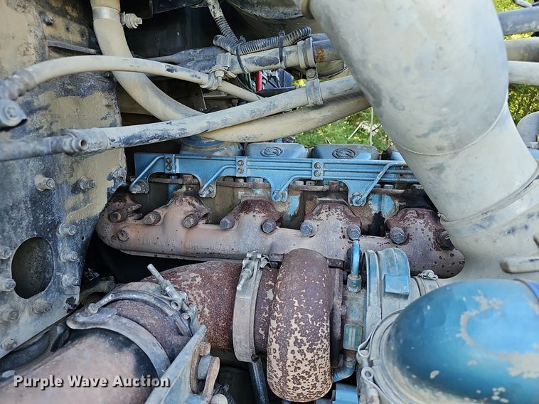 image for item DN8649 1998 Freightliner  hook lift truck