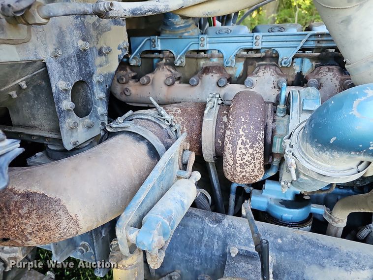 image for item DN8649 1998 Freightliner  hook lift truck