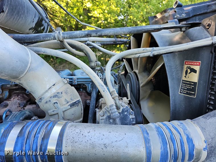 image for item DN8649 1998 Freightliner  hook lift truck