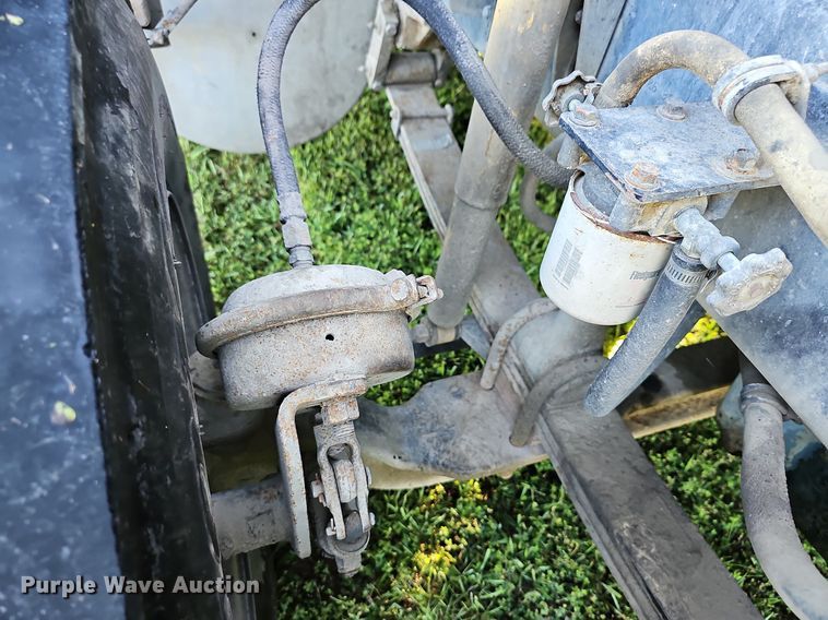 image for item DN8649 1998 Freightliner  hook lift truck