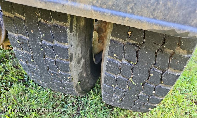 image for item DN8649 1998 Freightliner  hook lift truck