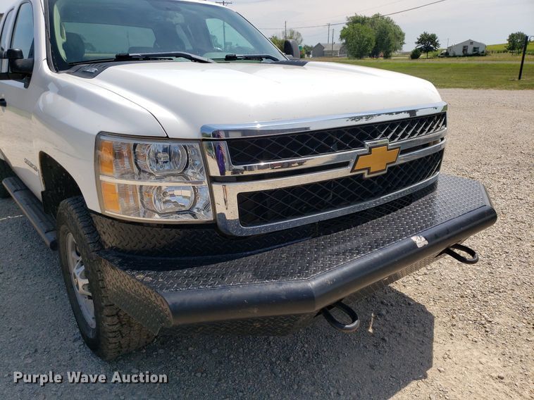 image for item DO2928 2013  Chevrolet Silverado 2500HD  Ext. Cab pickup truck