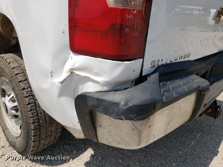 image for item DO2928 2013  Chevrolet Silverado 2500HD  Ext. Cab pickup truck