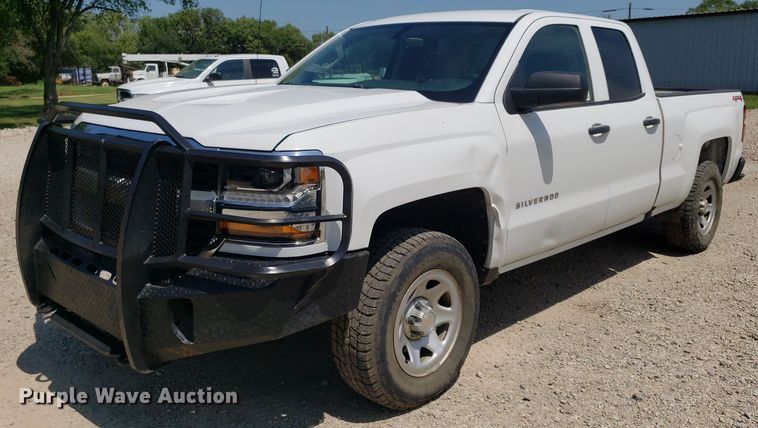 image for item DO2929 2019  Chevrolet Silverado 1500  Double Cab pickup truck