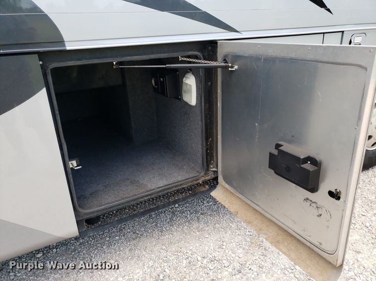 image for item DO2947 2009 Tiffin Motor Homes Allegra Bus  RV