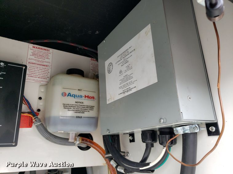 image for item DO2947 2009 Tiffin Motor Homes Allegra Bus  RV