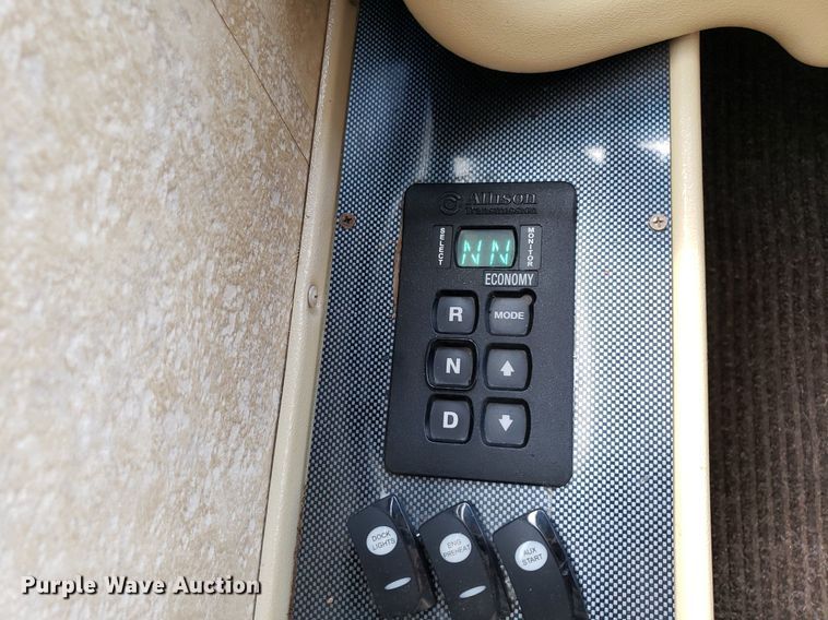 image for item DO2947 2009 Tiffin Motor Homes Allegra Bus  RV