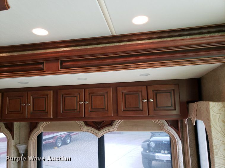 image for item DO2947 2009 Tiffin Motor Homes Allegra Bus  RV