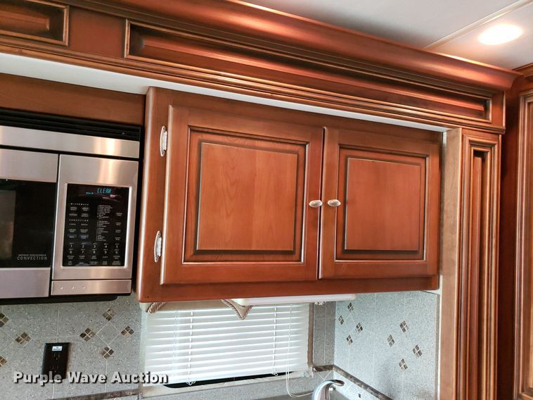 image for item DO2947 2009 Tiffin Motor Homes Allegra Bus  RV