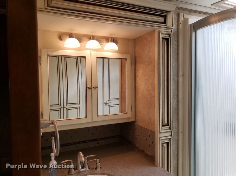 image for item DO2947 2009 Tiffin Motor Homes Allegra Bus  RV