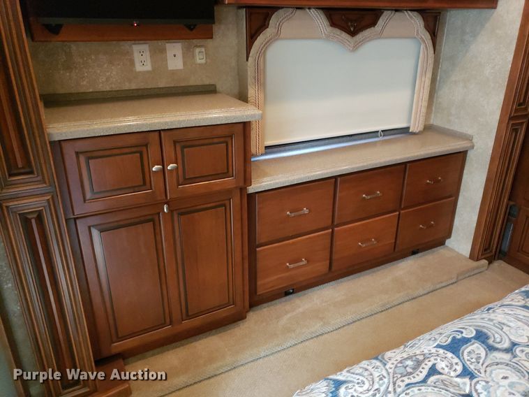 image for item DO2947 2009 Tiffin Motor Homes Allegra Bus  RV