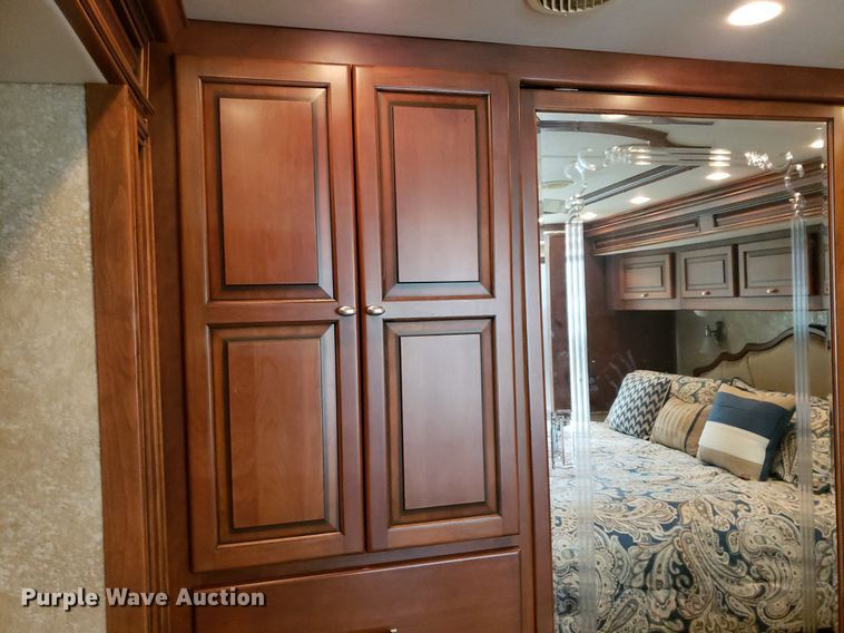 image for item DO2947 2009 Tiffin Motor Homes Allegra Bus  RV