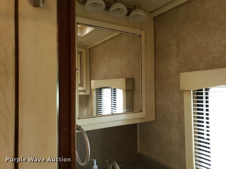 image for item DO2947 2009 Tiffin Motor Homes Allegra Bus  RV