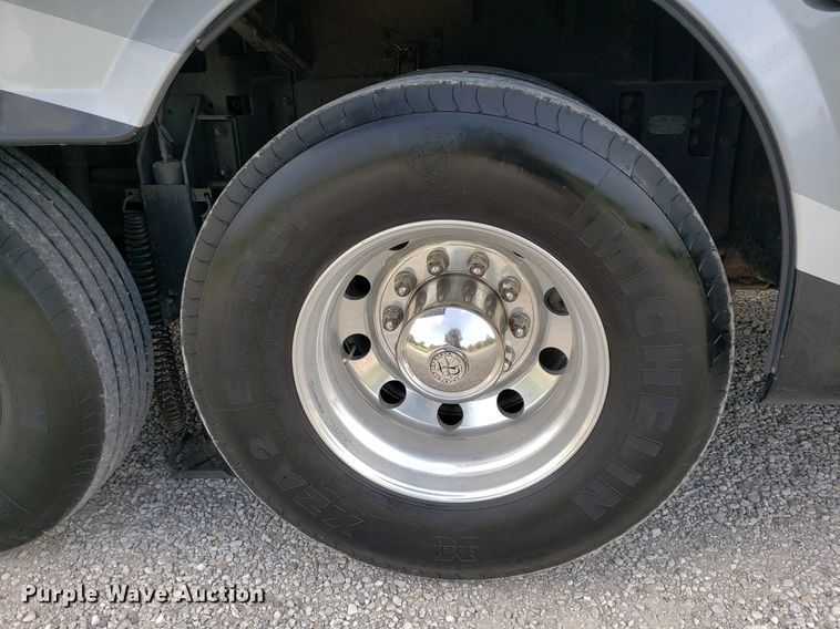 image for item DO2947 2009 Tiffin Motor Homes Allegra Bus  RV