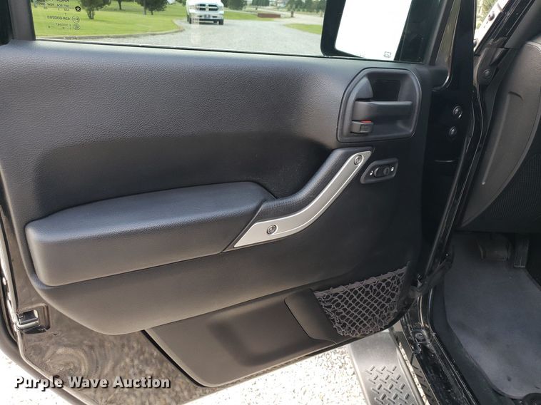 image for item DO2948 2014 Jeep Wrangler  SUV