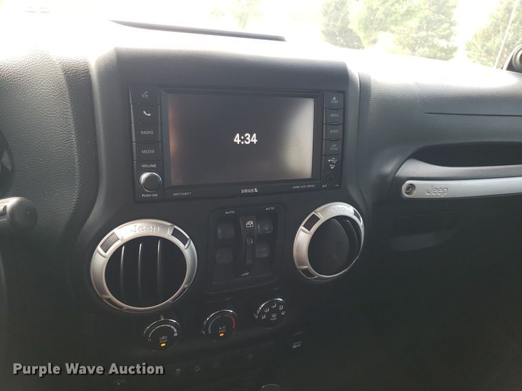 image for item DO2948 2014 Jeep Wrangler  SUV