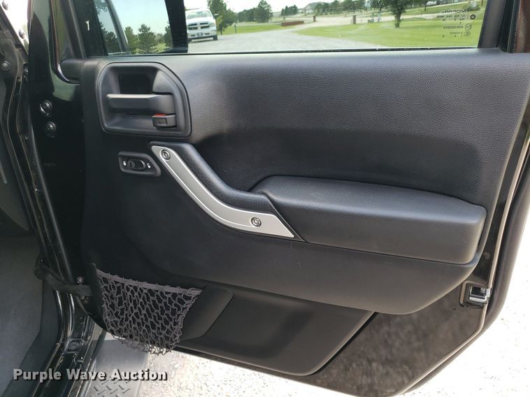 image for item DO2948 2014 Jeep Wrangler  SUV