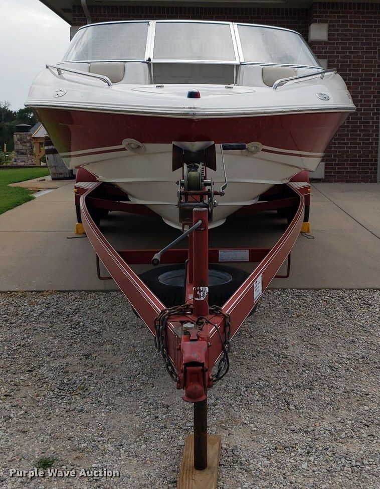 image for item DO2949 2002 Starcraft Stardeck 2410 Travis Edition  boat