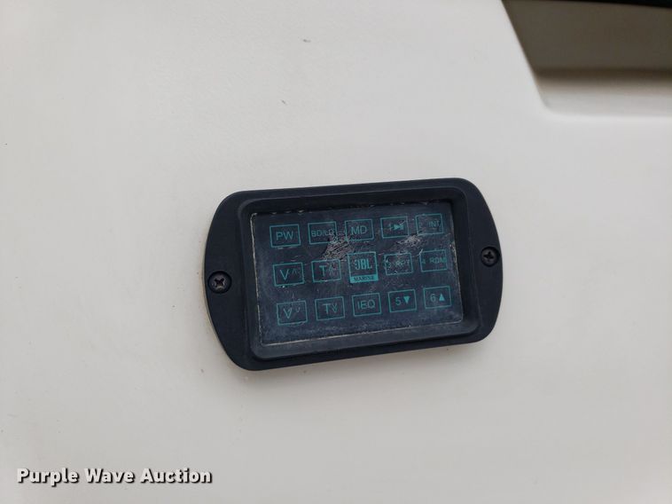 image for item DO2949 2002 Starcraft Stardeck 2410 Travis Edition  boat