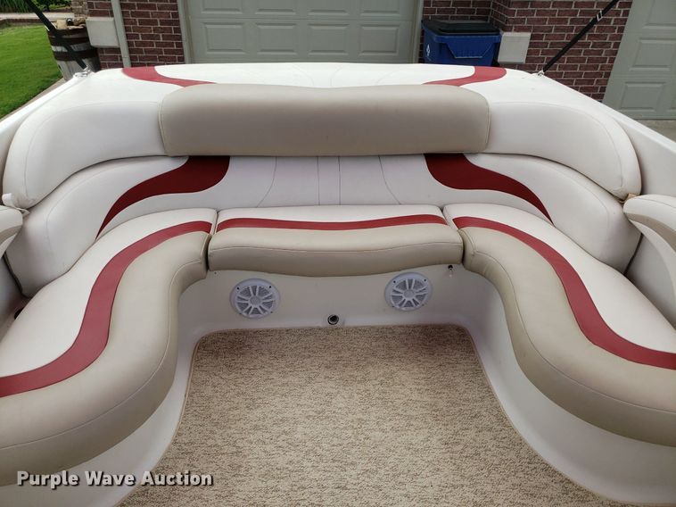 image for item DO2949 2002 Starcraft Stardeck 2410 Travis Edition  boat