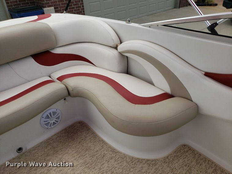 image for item DO2949 2002 Starcraft Stardeck 2410 Travis Edition  boat