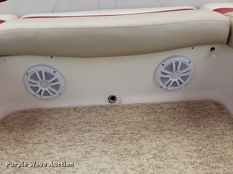 image for item DO2949 2002 Starcraft Stardeck 2410 Travis Edition  boat