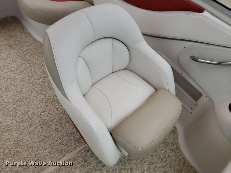 image for item DO2949 2002 Starcraft Stardeck 2410 Travis Edition  boat