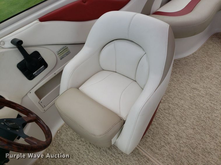 image for item DO2949 2002 Starcraft Stardeck 2410 Travis Edition  boat