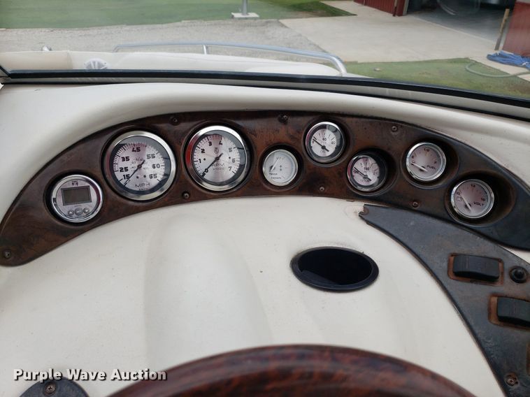 image for item DO2949 2002 Starcraft Stardeck 2410 Travis Edition  boat