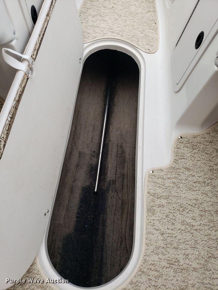 image for item DO2949 2002 Starcraft Stardeck 2410 Travis Edition  boat