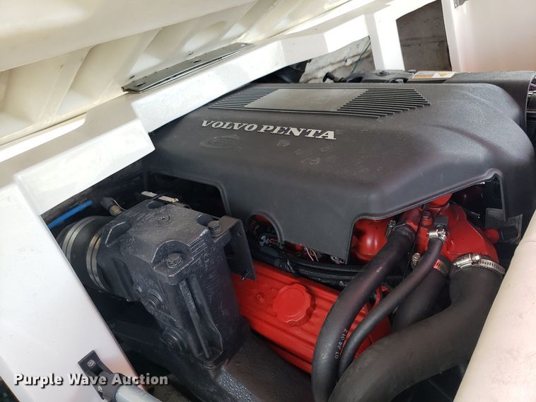 image for item DO2949 2002 Starcraft Stardeck 2410 Travis Edition  boat