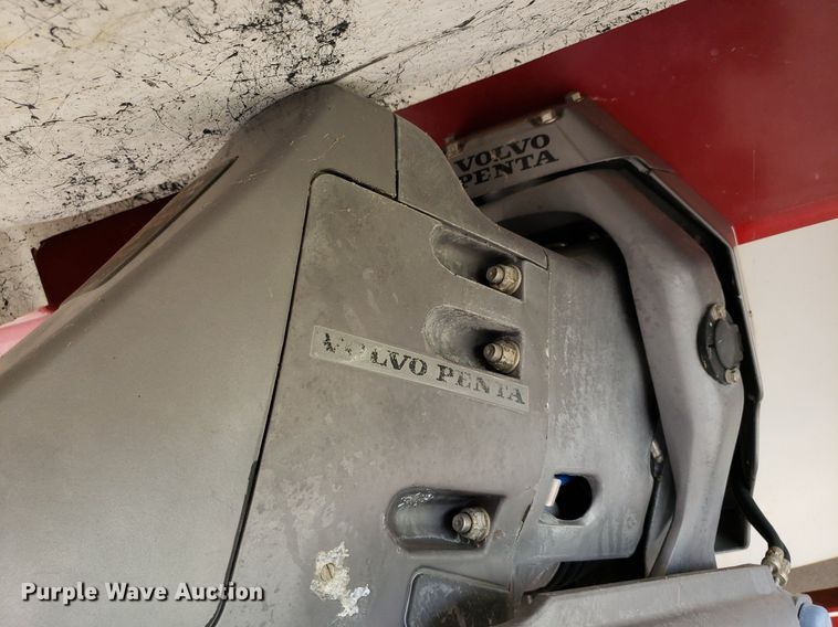 image for item DO2949 2002 Starcraft Stardeck 2410 Travis Edition  boat