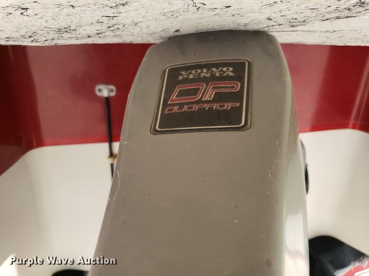 image for item DO2949 2002 Starcraft Stardeck 2410 Travis Edition  boat