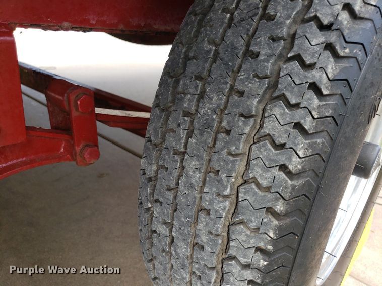 image for item DO2949 2002 Starcraft Stardeck 2410 Travis Edition  boat