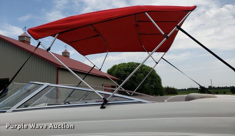 image for item DO2949 2002 Starcraft Stardeck 2410 Travis Edition  boat